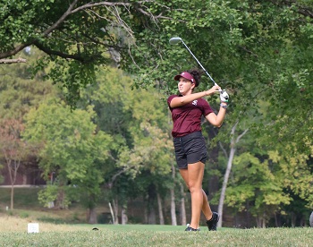 Skyler Kistler teeing off